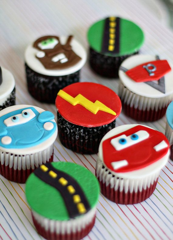 Lightning McQueen Cupcakes