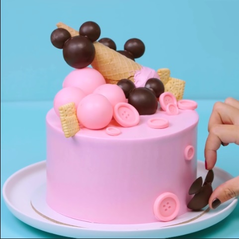 Minnie and Pink Buttons - DIY Cake