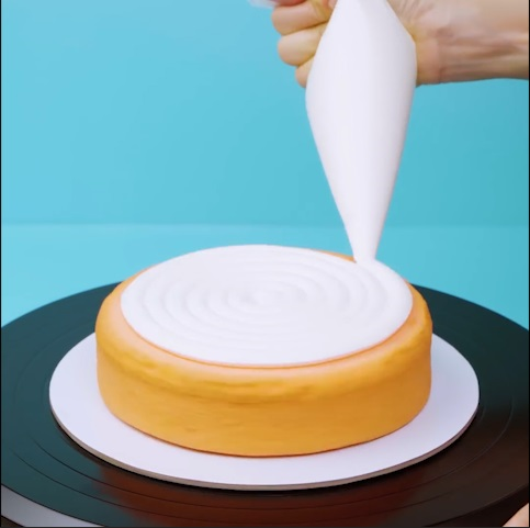  The Mauve Dripped Pink Heaven   - DIY Cake