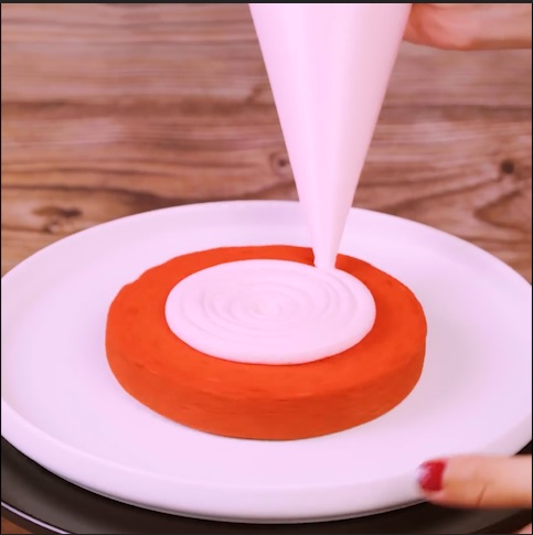  The Checkerboard Surprise - DIY Cake