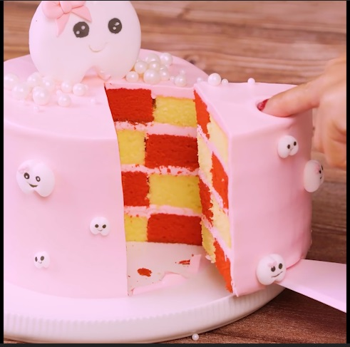  The Checkerboard Surprise - DIY Cake
