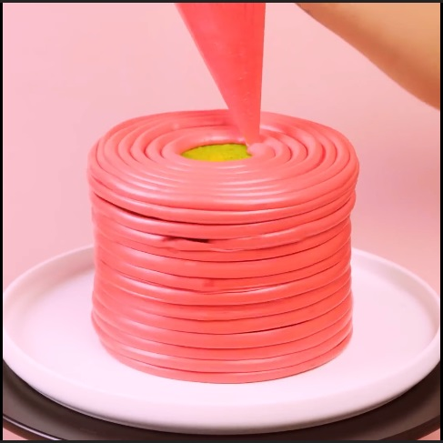 The Floral Bubble Wrapped - DIY Cake