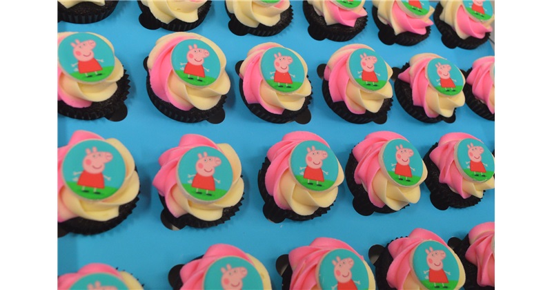 Peppa Pig Theme Cupcakes Pack of