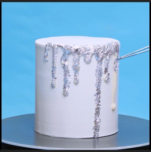 The Icy White Sugar Sail - DIY Cake