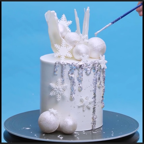 The Icy White Sugar Sail - DIY Cake